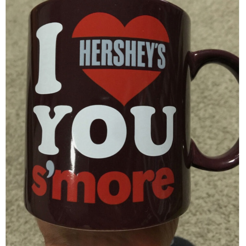 - Gallerie big Hershey’s  I ❤️you s’more hot beverage, mug holds 18 ounces